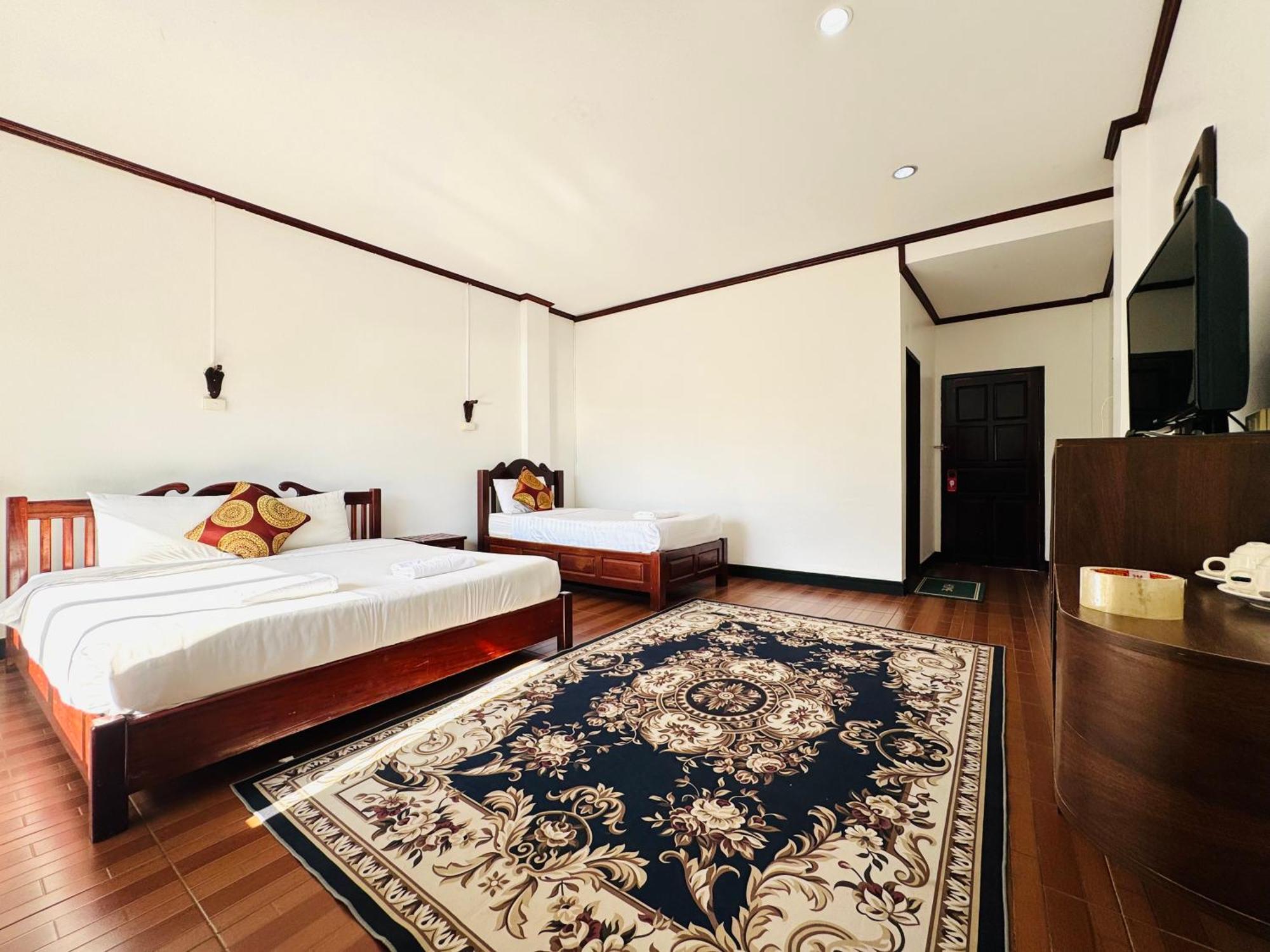 Vang Vieng Hana River View Hotel & Travel المظهر الخارجي الصورة