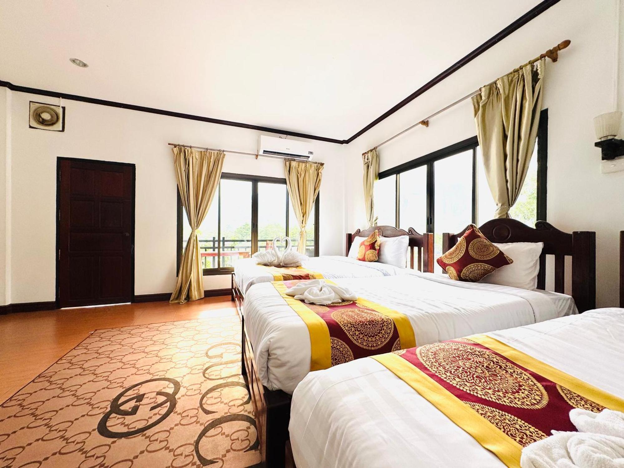 Vang Vieng Hana River View Hotel & Travel المظهر الخارجي الصورة