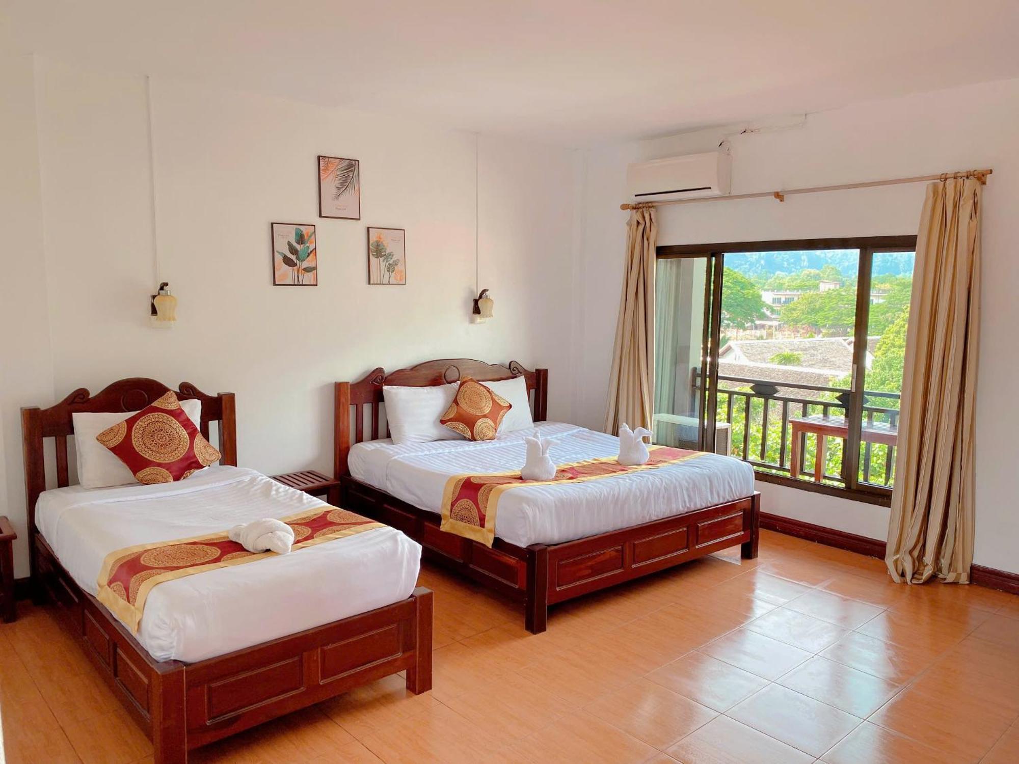 Vang Vieng Hana River View Hotel & Travel المظهر الخارجي الصورة