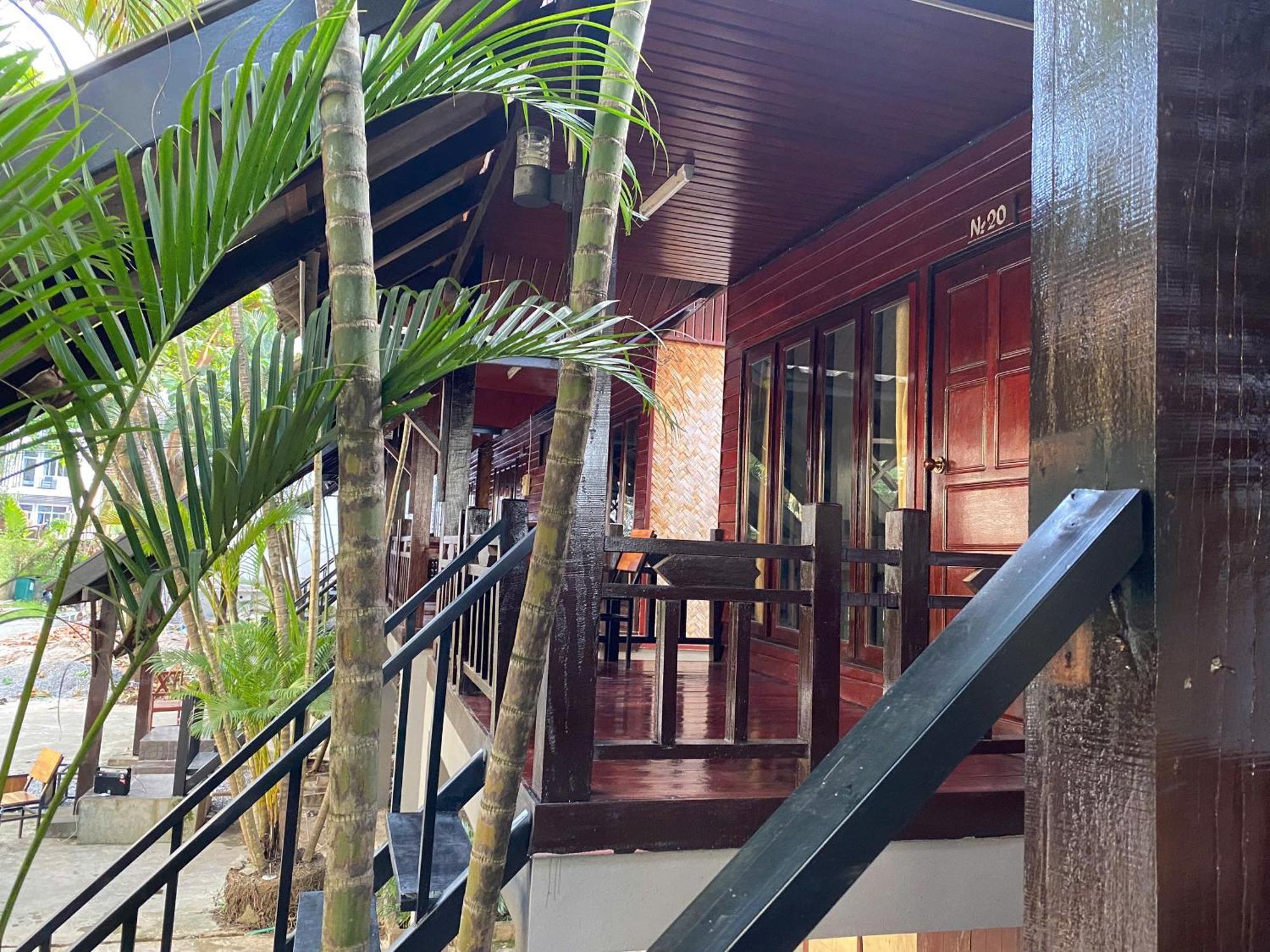 Vang Vieng Hana River View Hotel & Travel المظهر الخارجي الصورة